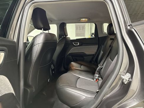 Used 2022 Jeep Compass Latitude AWD/4WD image 22