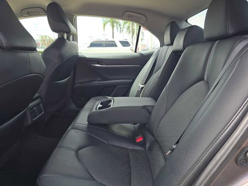 Used 2023 Toyota Camry XSE FWD image 17