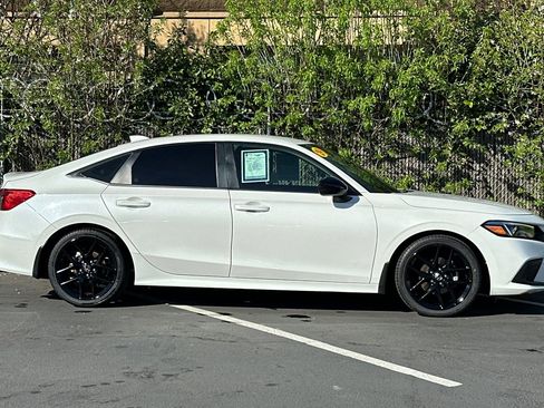 Used 2024 Honda Civic Sport image 7