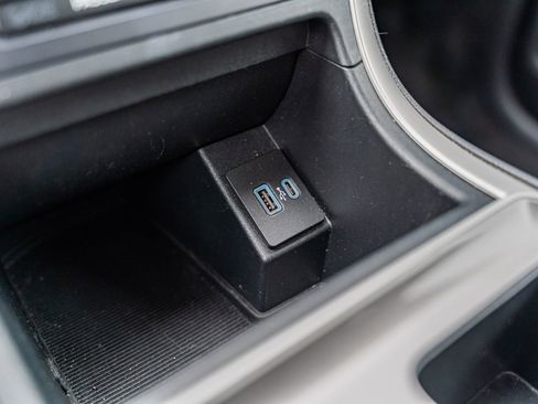 Used 2024 Ford Edge SEL image 31