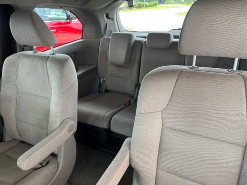 Used 2012 Honda Odyssey LX image 14