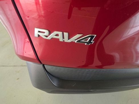 Used 2024 Toyota RAV4 XLE FWD image 6