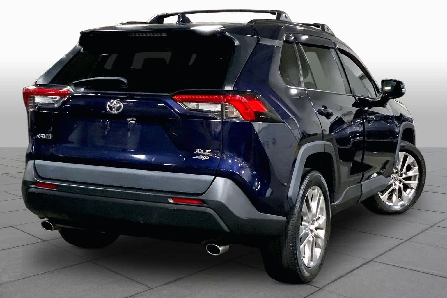 Certified 2021 Toyota RAV4 XLE Premium AWD/4WD image 13