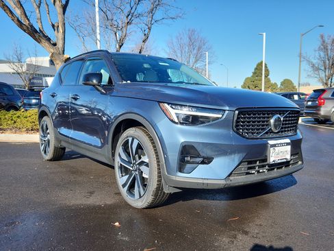 New 2026 Volvo XC40 B5 Ultra w/ Climate Package image 17