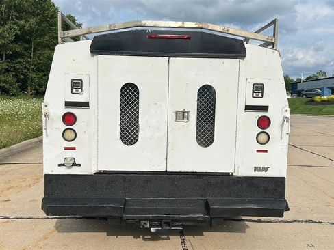 Used 2011 Chevrolet Silverado 3500 W/T RWD image 9