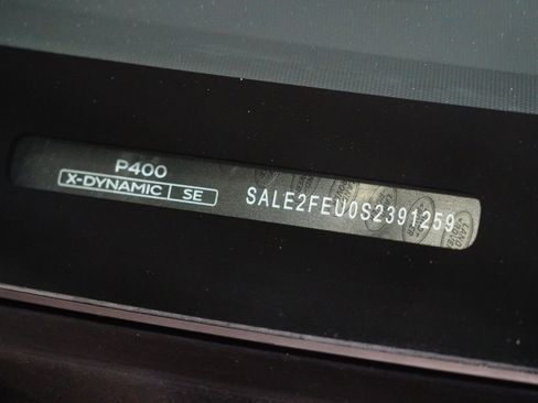 Used 2025 Land Rover Defender 130 X-Dynamic SE AWD/4WD image 33