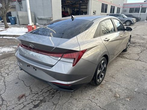 Used 2023 Hyundai Elantra SEL w/ Convenience Package image 4