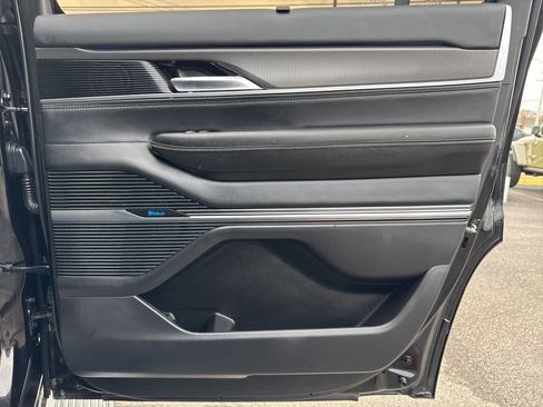 Used 2022 Jeep Grand Wagoneer Series II image 18