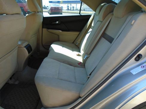 Used 2014 Toyota Camry XLE FWD image 8