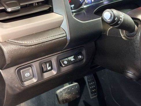 Used 2022 GMC Acadia Denali w/ Denali Ultimate Package image 10