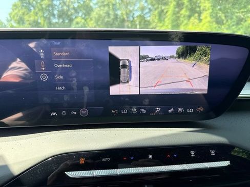 Used 2026 Buick Enclave Avenir w/ Super Cruise Package FWD image 18