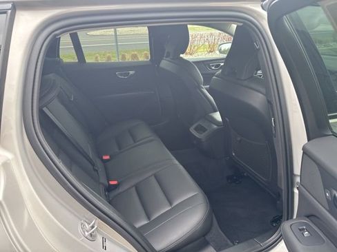 Certified 2025 Volvo V60 B5 Cross Country Plus AWD/4WD image 11