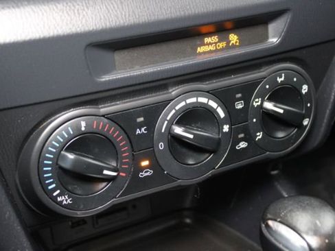 Used 2015 MAZDA MAZDA3 i Sport image 14