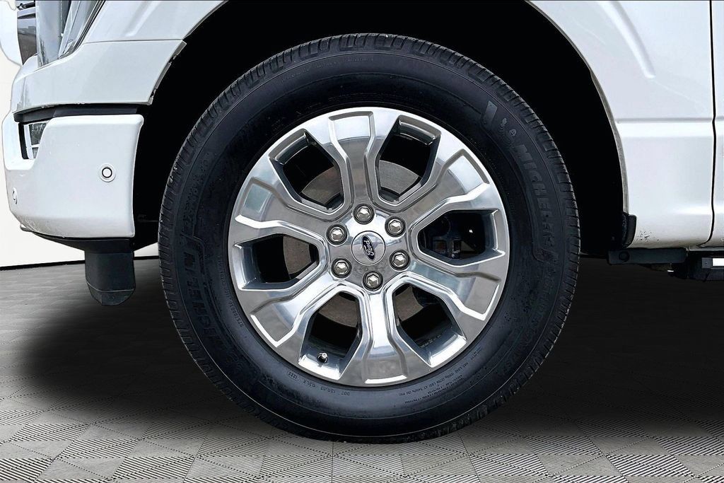 Certified 2022 Ford F150 Platinum w/ Equipment Group 701A High AWD/4WD image 9
