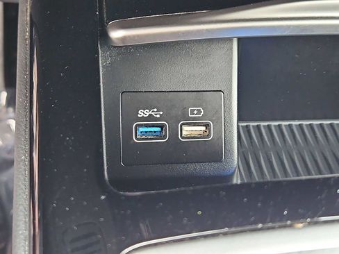 Used 2023 Genesis G80 2.5T image 32