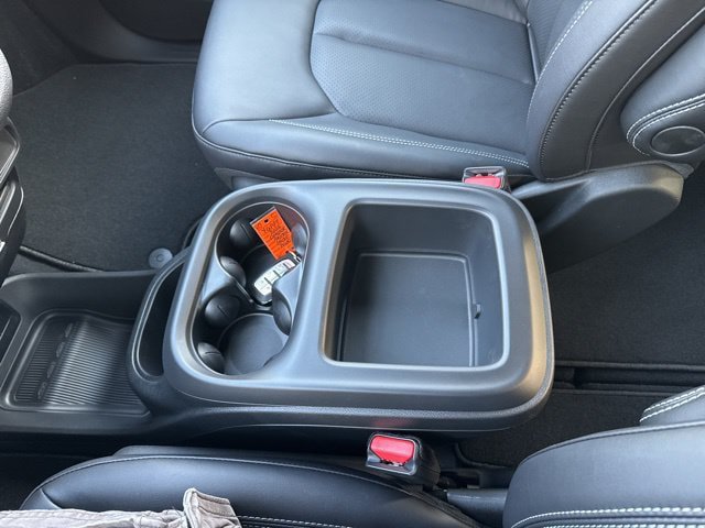 New 2026 Chrysler Pacifica Select w/ S Appearance Package FWD image 16