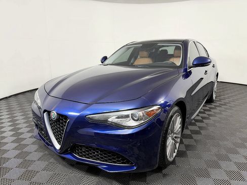 Used 2017 Alfa Romeo Giulia Ti w/ TI Lusso Package AWD/4WD image 3