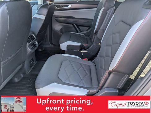 Used 2024 Volkswagen Atlas Peak Edition SE AWD/4WD image 11