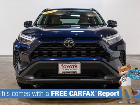 Used 2025 Toyota RAV4 XLE AWD/4WD image 2