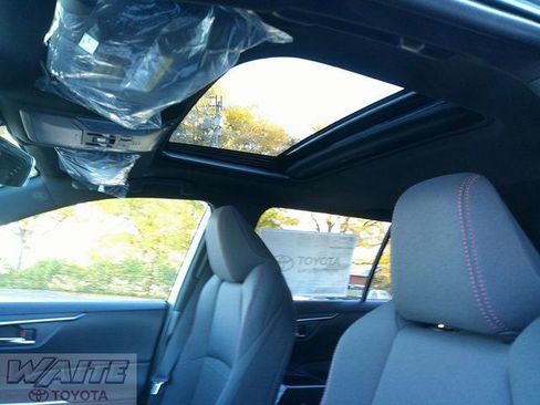 New 2025 Toyota RAV4 SE image 19