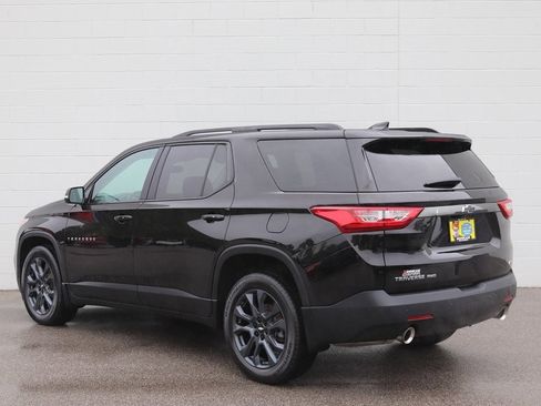 Used 2020 Chevrolet Traverse RS image 2