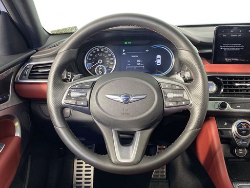 Used 2023 Genesis G70 2.0T w/ Sport Prestige Package image 13