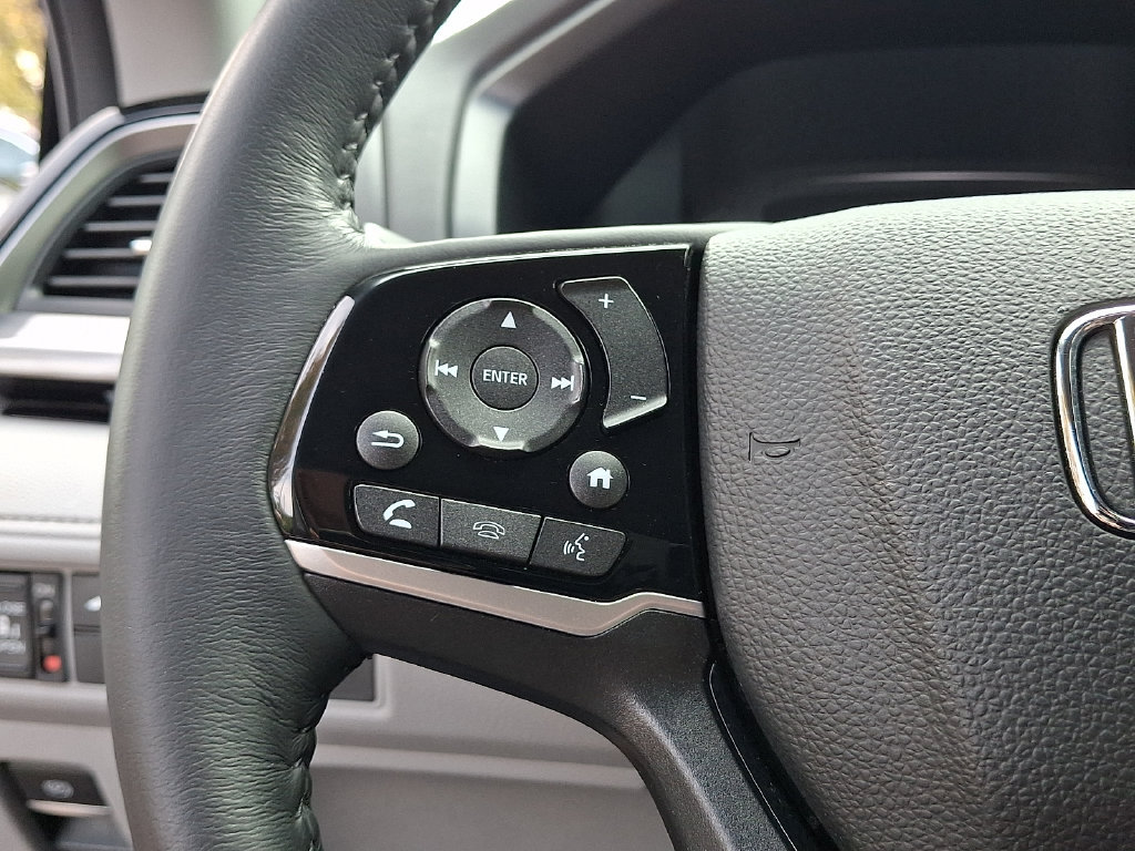 Used 2024 Honda Odyssey Elite image 23