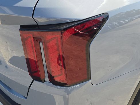 New 2026 Kia Sorento S image 11