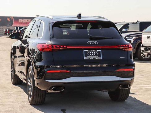Used 2025 Audi Q5 Premium w/ Convenience Package AWD/4WD image 6