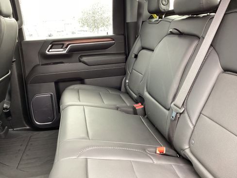 Used 2024 GMC Sierra 3500 Denali w/ Denali Reserve Package AWD/4WD image 13