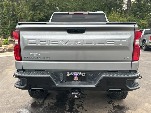 Used 2024 Chevrolet Silverado 1500 LT Trail Boss w/ Convenience Package II AWD/4WD image 7
