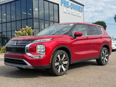 Used 2025 Mitsubishi Outlander SE