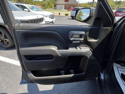 Used 2019 Chevrolet Silverado 1500 LT AWD/4WD image 28
