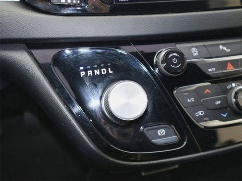 Used 2019 Chrysler Pacifica Touring-L Plus w/ S Appearance Package image 30