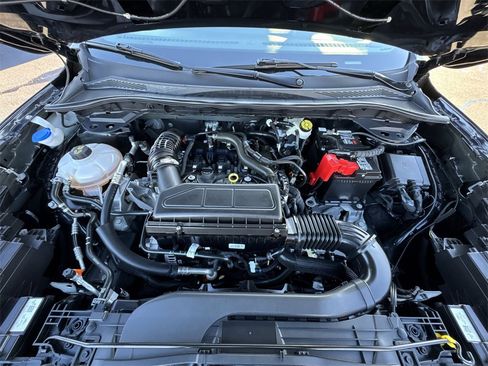 Used 2024 Ford Escape ST-Line image 25