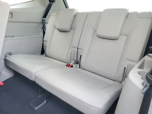 New 2026 Volkswagen Atlas SE FWD image 9