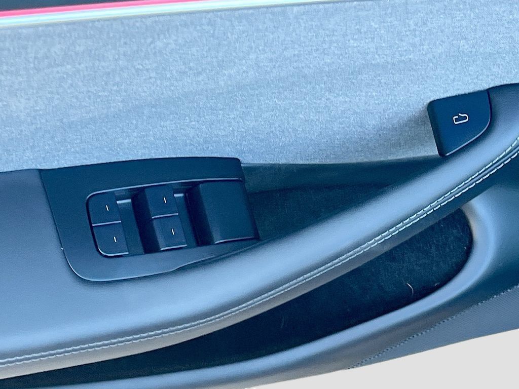 Used 2025 Tesla Model 3 Long Range RWD image 18