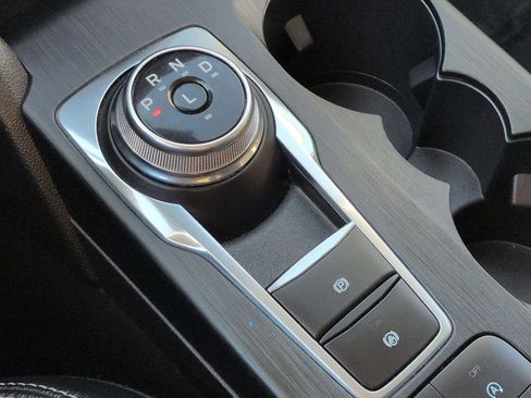 Used 2022 Ford Escape SEL image 32