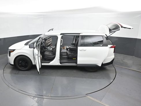 Used 2026 Kia Carnival FWD image 50