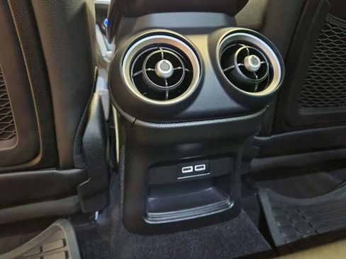 Used 2021 Alfa Romeo Stelvio Ti w/ Nero Edizione image 25