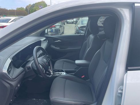 Used 2025 Buick Encore GX Preferred FWD image 25