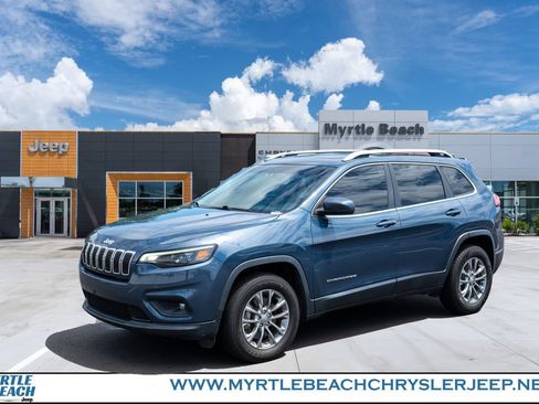 Certified 2020 Jeep Cherokee Latitude Plus w/ Comfort/Convenience Group AWD/4WD image 1