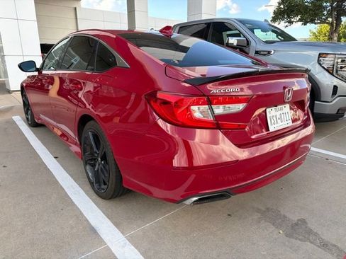 Used 2018 Honda Accord Sport image 4
