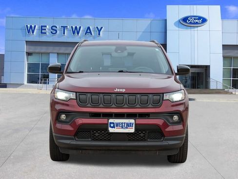 Used 2022 Jeep Compass Latitude image 8
