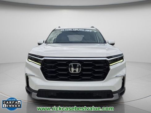 Used 2024 Honda Pilot Touring image 5