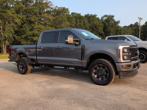 Used 2024 Ford F250 Lariat w/ Lariat Ultimate Package AWD/4WD image 2
