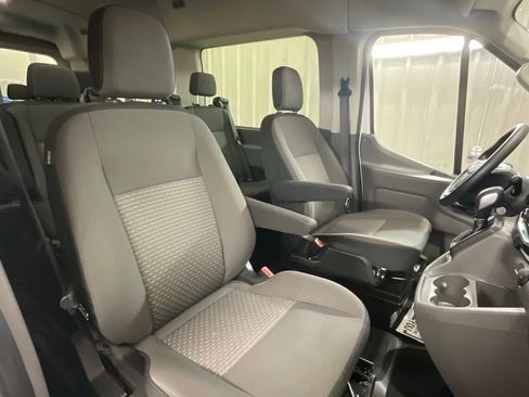 Used 2025 Ford Transit 350 XLT RWD image 11