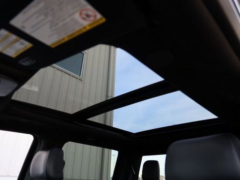 Used 2025 Ford F250 Platinum image 12