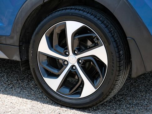 Used 2018 Hyundai Tucson Value w/ Cargo Package image 60