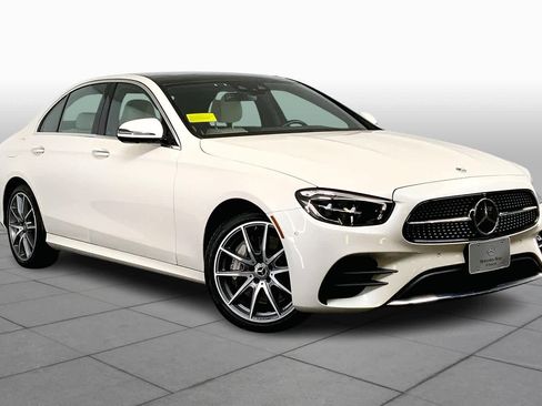 Used 2022 Mercedes-Benz E 450 4MATIC Sedan image 3